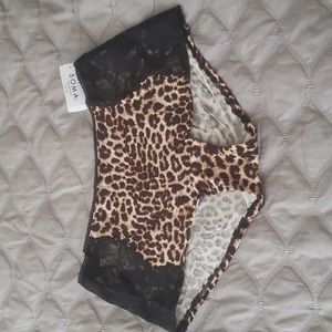 Soft signature lace boy short panties in Leopard print